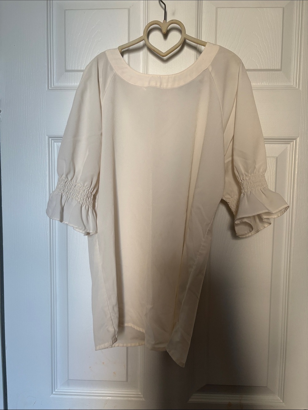 Banana Republic Cream Ruffle Sleeve Blouse